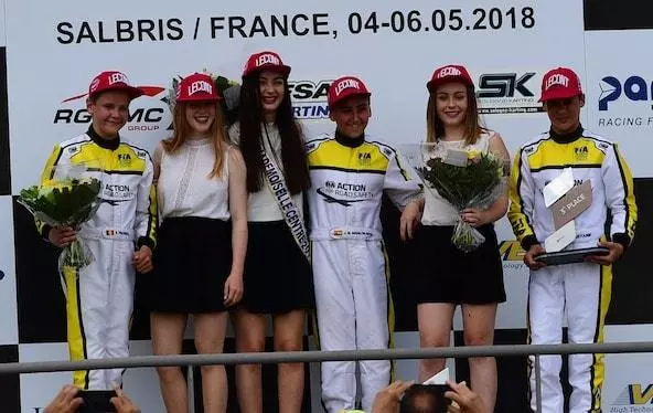 Academie Sami Meguetounif sur le podium 2 min